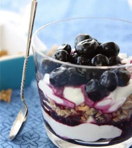 Blueberry yogurt parfait