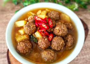 Semur bola daging kentang