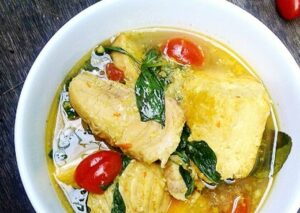 Tuna masak kuah kuning