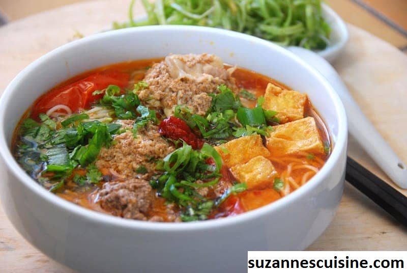 Sup Mie Nasi Vietnam dengan Daging Kepiting (Banh Da Cua)